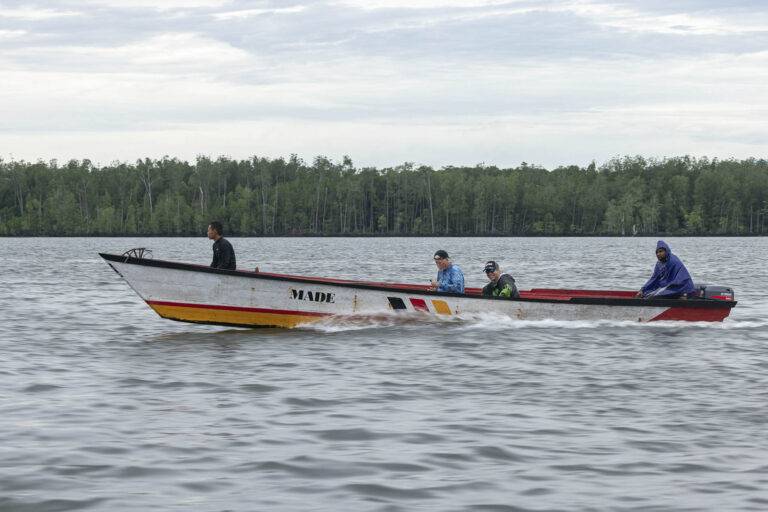 papua_boats_fishing-18