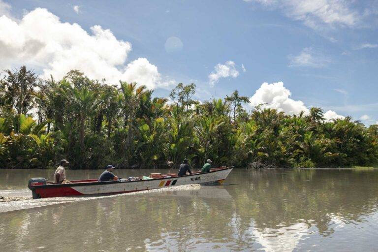 papua_boats_fishing-11