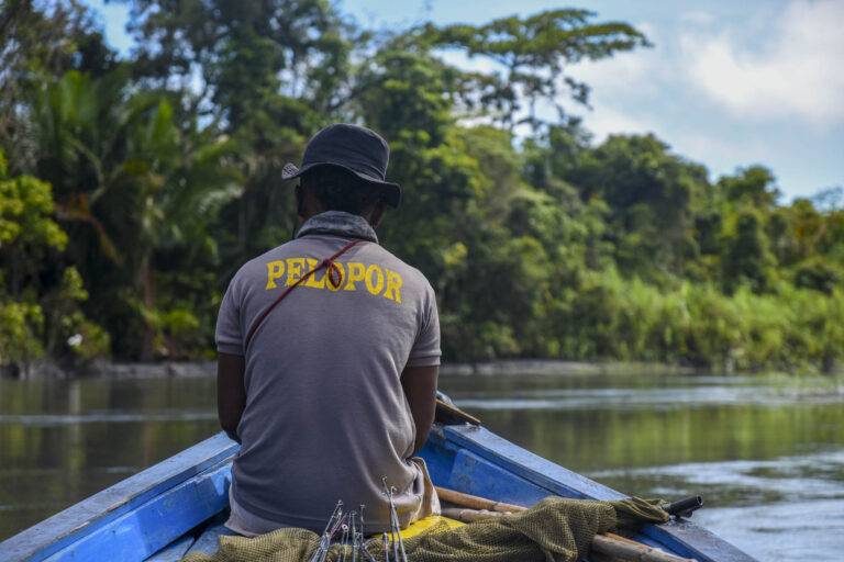papua_boats_fishing-2